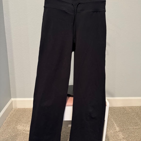 Vuori Daily Wide Leg Pants Black Medium - Picture 4 of 4